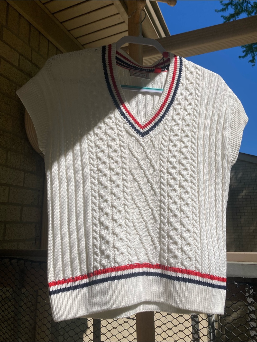 Hunter Stripe Cable Knit Stitch White Sweater Vest with Red Blue Stripe Details - Picture 10 of 17